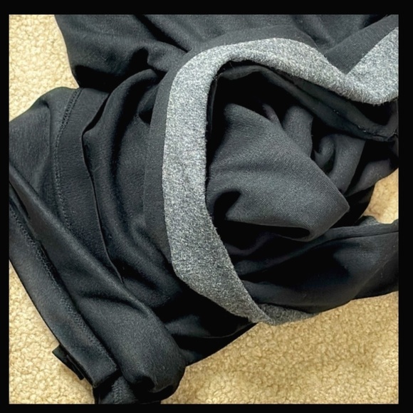 Bailey 44 Dress Sheath Black Grey Sleeve Colorblock Stretch Knit Long Sleeve LBD - Picture 10 of 11